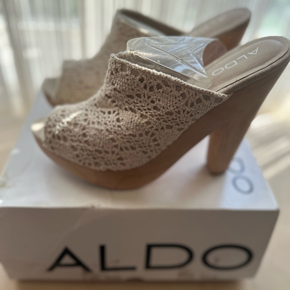 Aldo Cream Crochet Mules with Chunky Heel New in Box